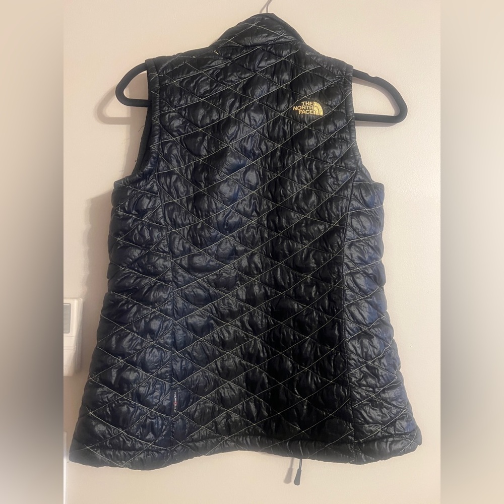 NORTHFACE VEST - Picture 2 of 2